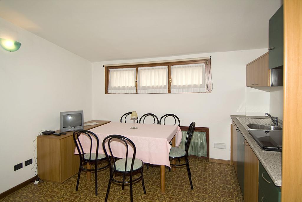 Camping Hotel Au Lac De Como Sorico Cameră foto